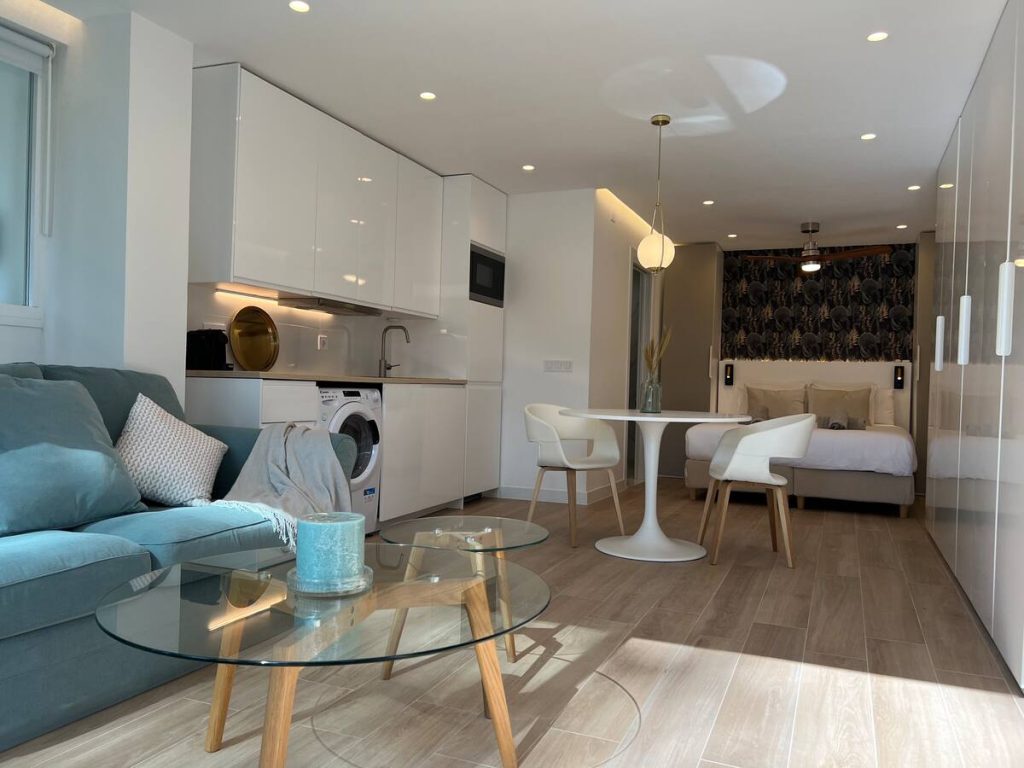 ef0ab454 90e3 4db9 ba1d deae6e928bbf