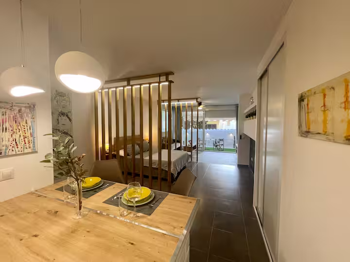 e5ca3d2e fa8b 4eaf a7e8 18082b94006c